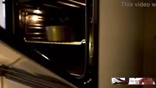 الطبخ العاري مع الحلقة