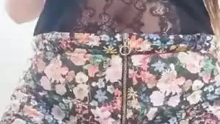 الزي الكلية الساخنة البالغة من العمر عامًا