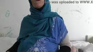 زوجة الديوث العربية الجزائرية الساخنة تعيش في فرنسا