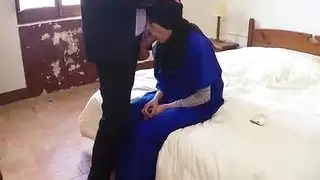 الفقراء العربية بينيلوب نائب الرئيس يوافق على مص الديك نقدا