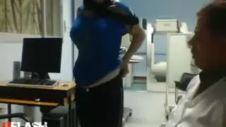 الطبيب ينيك المريضة تصوير مخفي