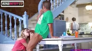 سكس اخوات مترجم لا أحد يهتم