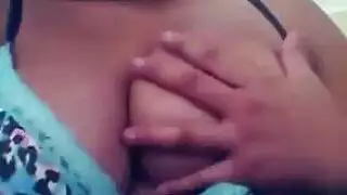 جبهة مورو شقراء تقلص ثديها أثناء الحصول على مارس الجنس من قبل ديك كبيرة