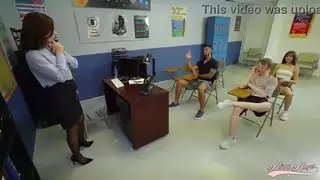 المعلمة الممحونة الينا انجل ومدرسة السكس