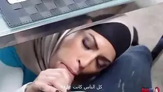 مايا خليفة ووالدتها وصديقتها بنيام في فيلم مترجم