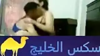 سكس اصدقاء مزة مصرية حلوة تتناك من شاب سواق توكتوك في كسها