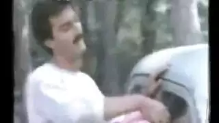 الممثلة التركية مشهد السيارة في الهواء الطلق