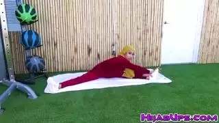 كيرا بيريز تحصل على علاقة حميمة مع مدربها الشخصي نيكي ريبيل