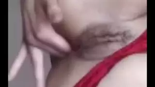 فتاة عربية مع صديقتها السوداء