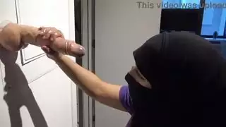 الزوجة المسلمة العربية تحب مص الديوك الكبير غير المقبول