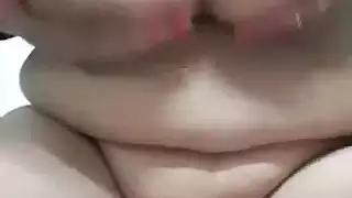 تلعب جبهة مورو العربية مع الثدي الضخمة وجزء الهرة