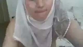 إغراء العربية الفاسقة بارتداء الحجاب
