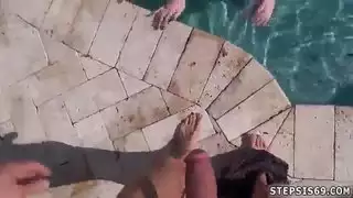 في سن المراهقة العربية ، حب الراعي