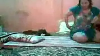 سكس امهات مصريه تمص زب ابنها ويلحس كسها ويمتعها نيك