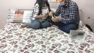 مذهلة الجنس مع الهندي الساخنة في المنزل! مع صوت هندي واضح