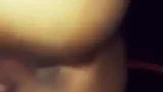 مغربي يستعرض بكس ام عياله للفحول