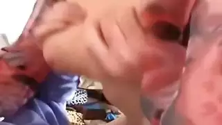 فتاة عربية تحصل على الشرج جزء