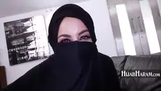 القمع المسلم كان وراء البرية | الحجابارام