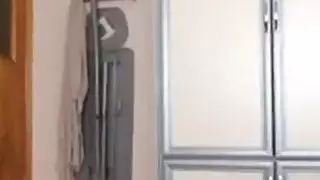 زوجة البيت التركية اللسان