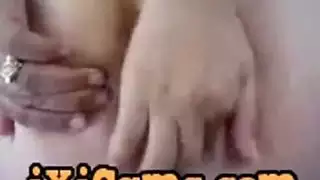 الجدة العربية بالإصبع بوسها والحمار على كام