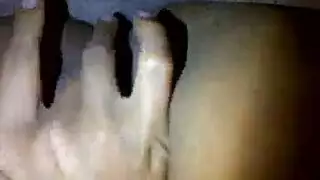 يعرف إليزا كوكسكسكس أن السابقين يحتاجون إلى اللعنة بشكل جيد كل يوم واحد، كل يوم