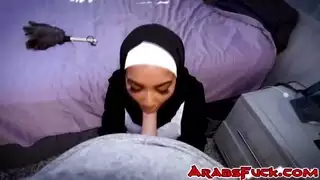 خجولة ومثيرة للجدل ، نجم فاتنة العرب العرب العرب بابي النجمة الحجاب