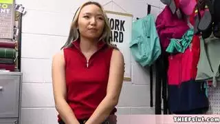 قبضتني على آسيا لسرقة متجر
