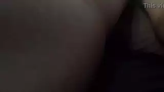 اللاتينا الحسية يعطي اللسان القذر والجنس الساخن