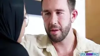أنجيل ديل ري في سن المراهقة العربية يعيش الحلم الشرج