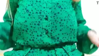 فتاة ساخنة تقلع لباسها مثير أنين
