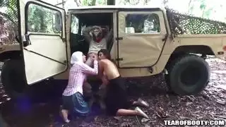 الديك المحترف مص العاهرات العربية