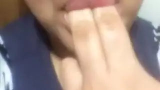 فتاة عربية كسولة